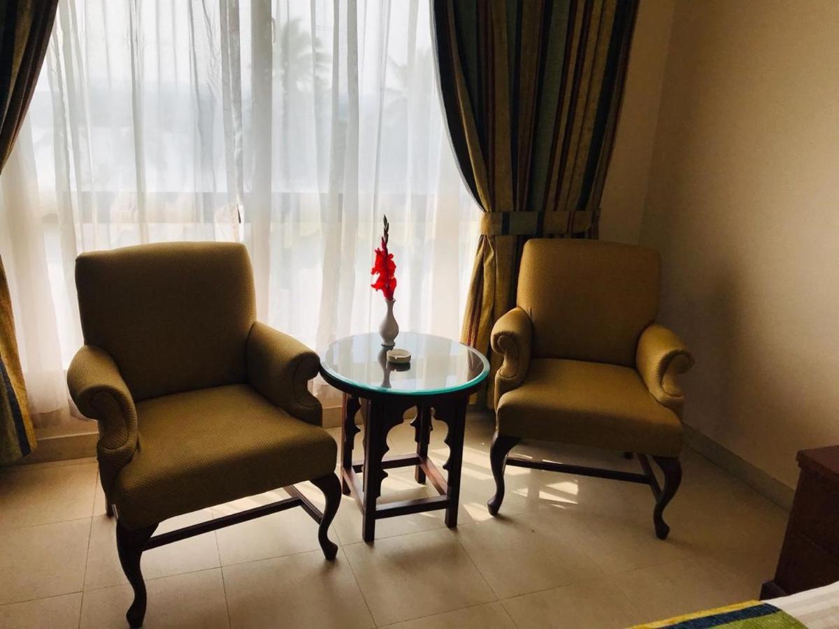Beach Luxury Hotel Карачи Екстериор снимка