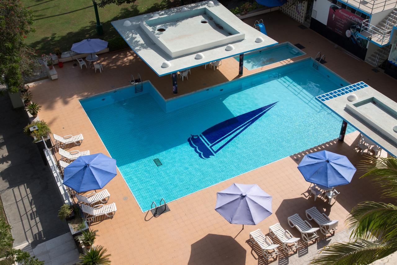 Beach Luxury Hotel Карачи Екстериор снимка