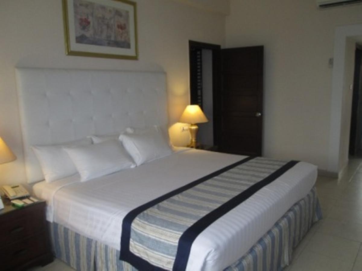 Beach Luxury Hotel Карачи Екстериор снимка